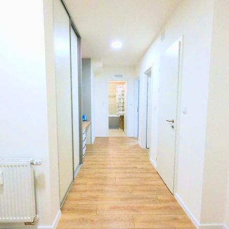 Brand New Apartment By Hockey Stadium 브라티슬라바 외부 사진